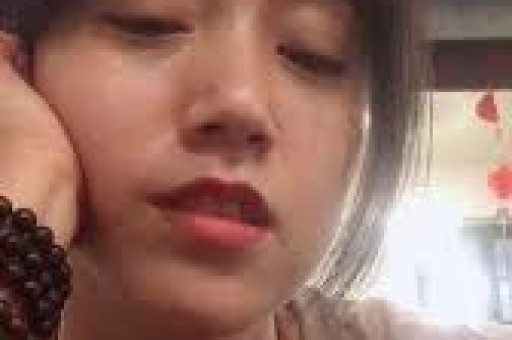 关晓彤被内涵潜规则：更可怕的是所有人都在等塌房